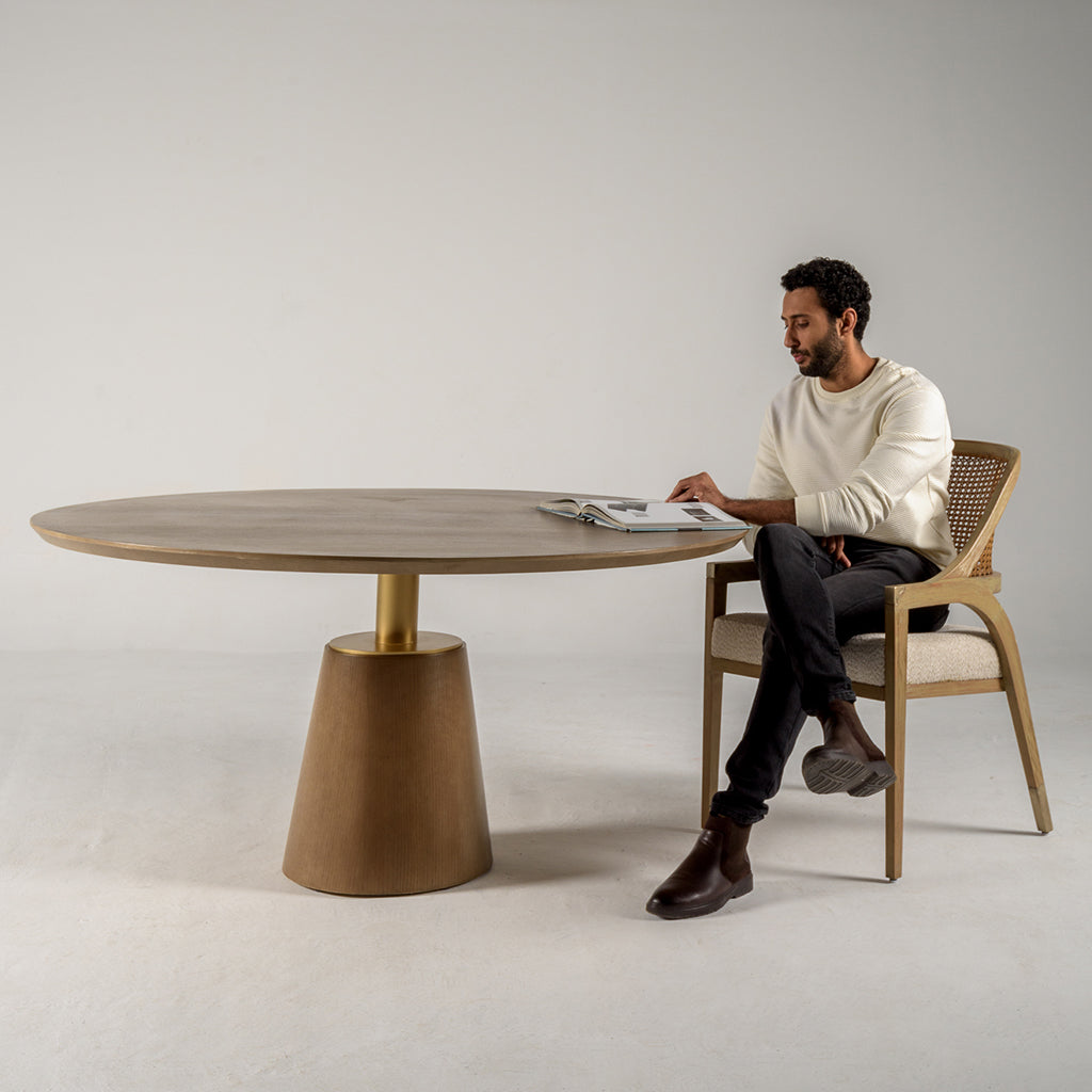 Elegance Dinning Table