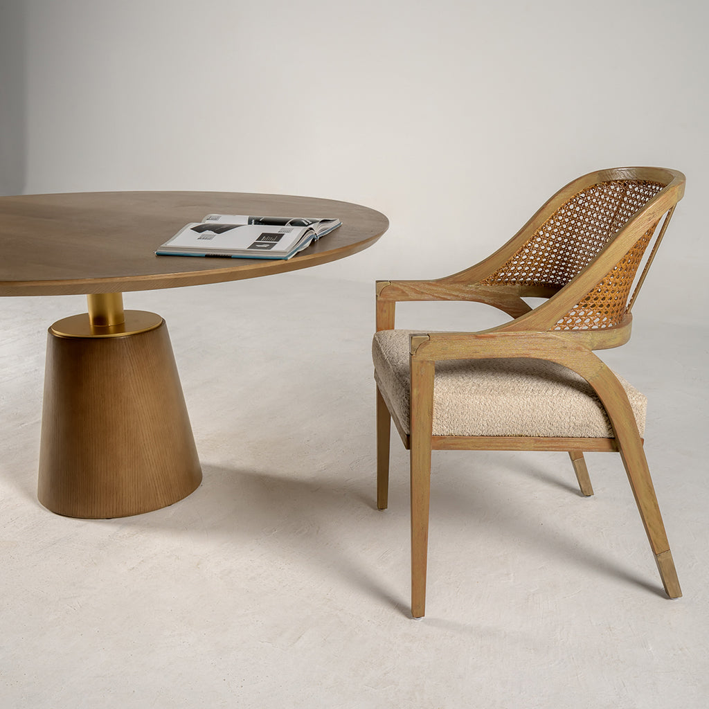 Elegance Dinning Table